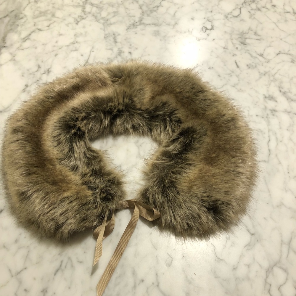 Faux fur collar from anthropology